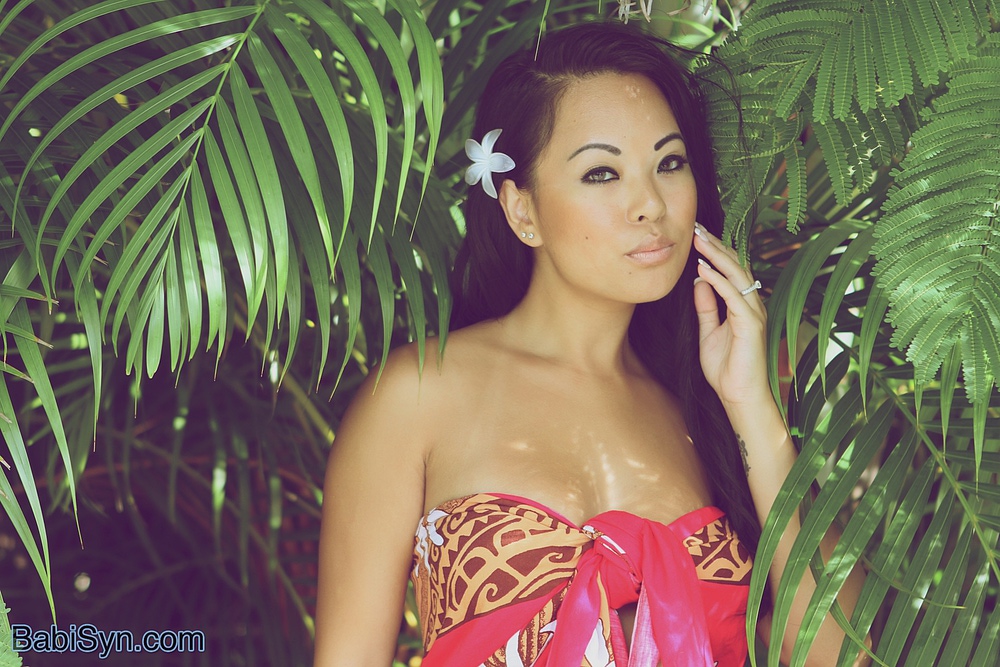 babi-syn-hawaiian-dancer